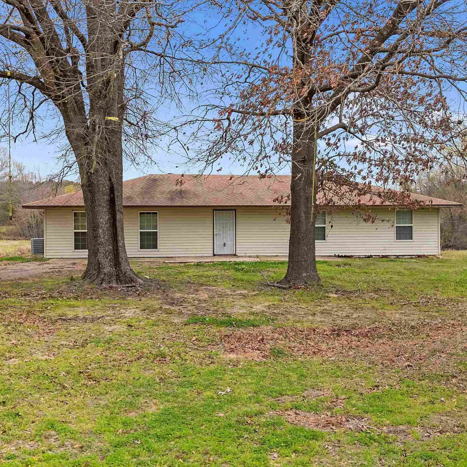Homes For Sale - 7693 S County Road 374<br/> Rusk County, Henderson, TX 75654