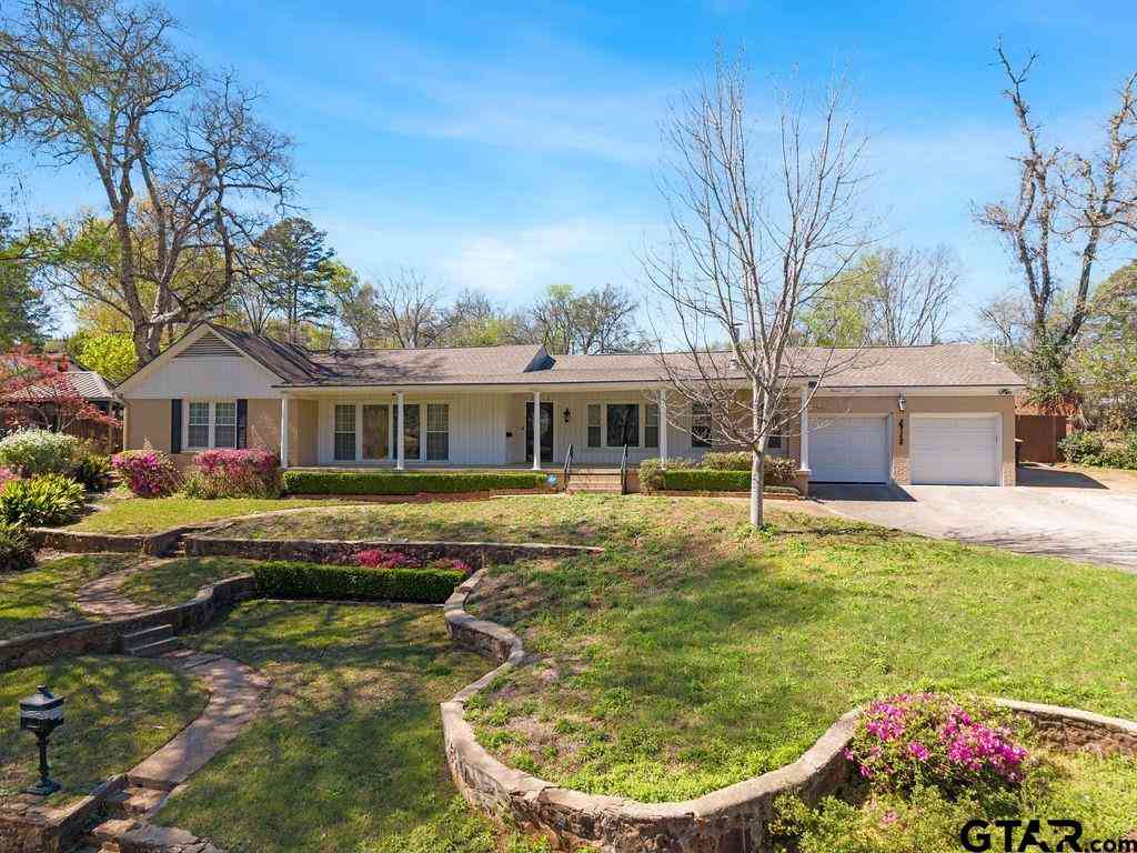 Homes For Sale - 2715 Robertson<br/> Tyler, TX 75701