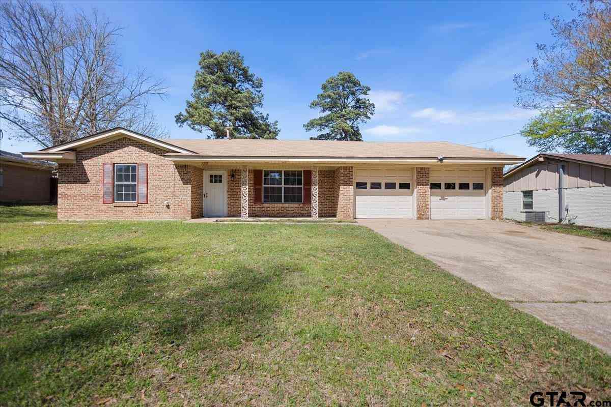 Homes For Sale - 1211 Brookshire Drive<br/> Tyler, TX 75701