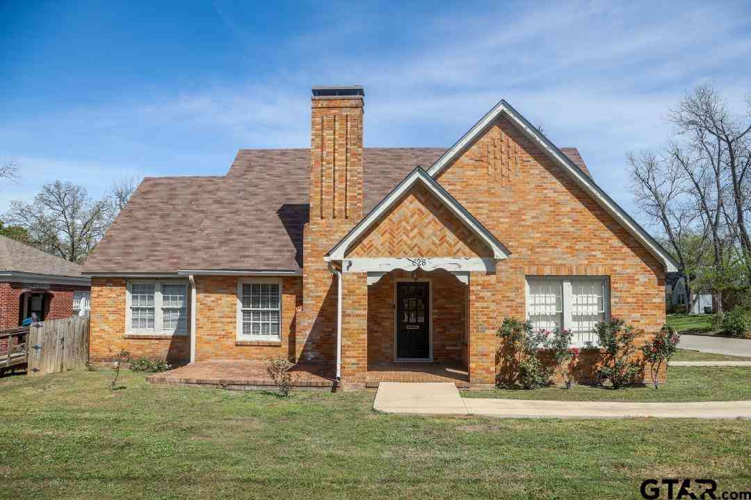 Homes For Sale - 628 Troup<br/> Tyler, TX 75701