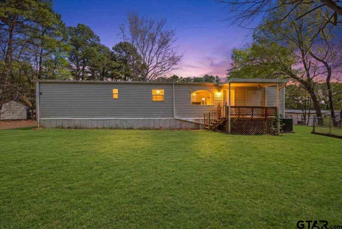 Mobile Home For Sale - 18607 C R 498<br/> Lindale, TX 75771