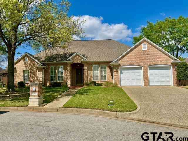 Homes For Sale - 2201 Bradbury Ct<br/> Tyler, TX 75703