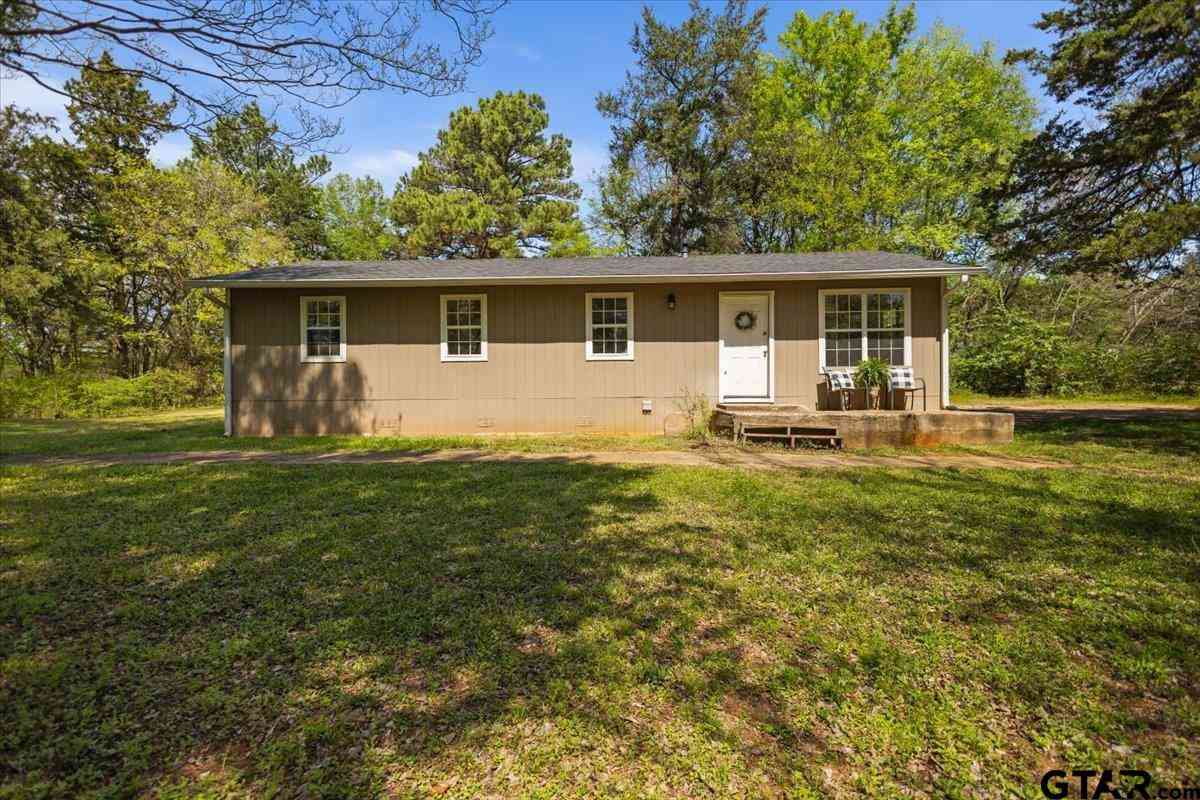 Homes For Sale - 19588 County Road 481<br/> Lindale, TX 75771
