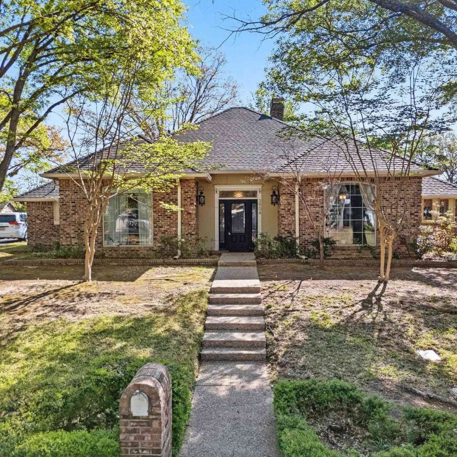 Homes For Sale - 3904 Allendale<br/> Tyler, TX 75701