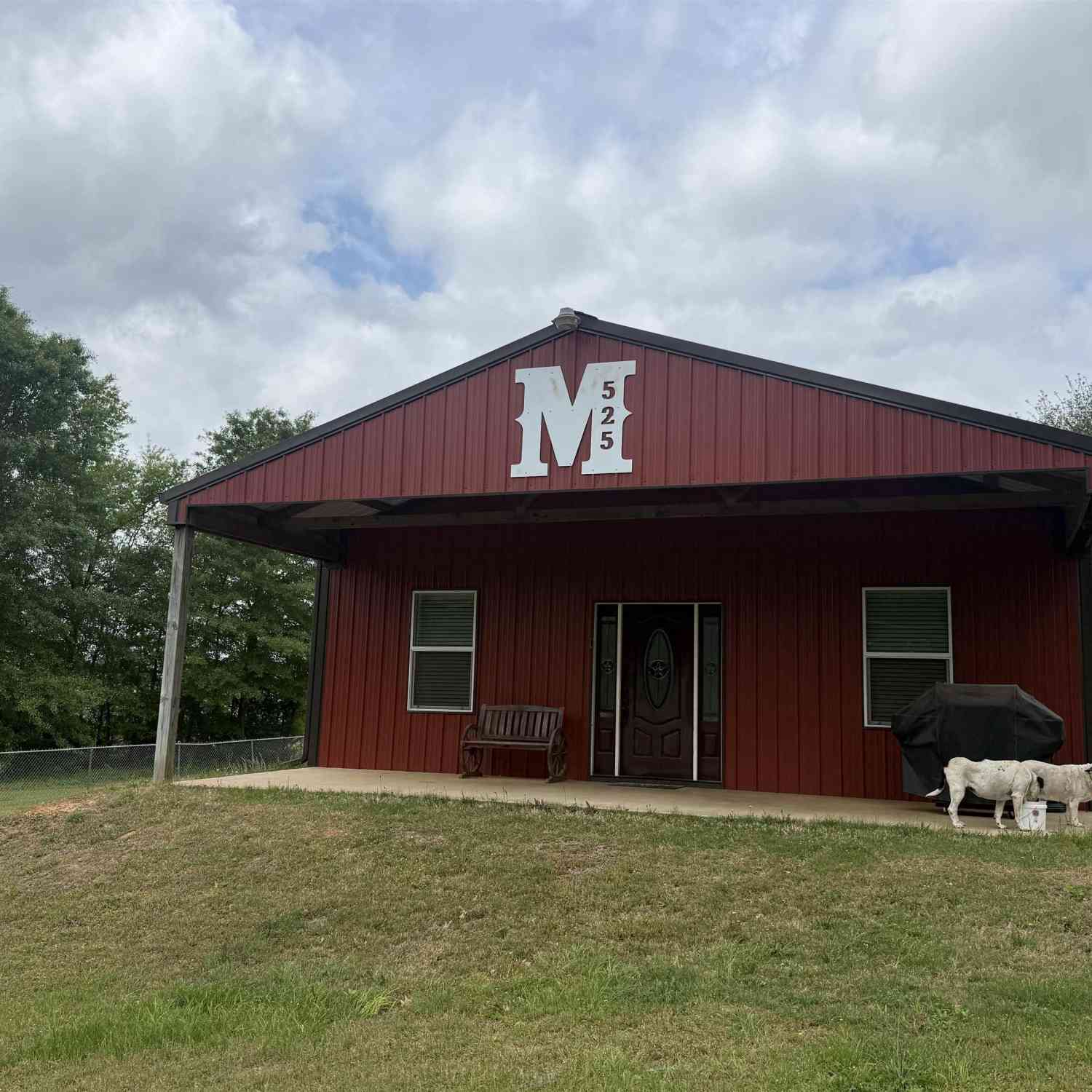 Homes For Sale - 525 N Hill Rd<br/> Tyler, TX 75706