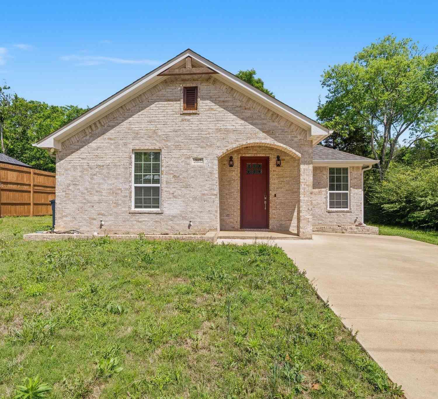 Homes For Sale - 317 Brentwood Dr<br/> Bullard, TX 75757