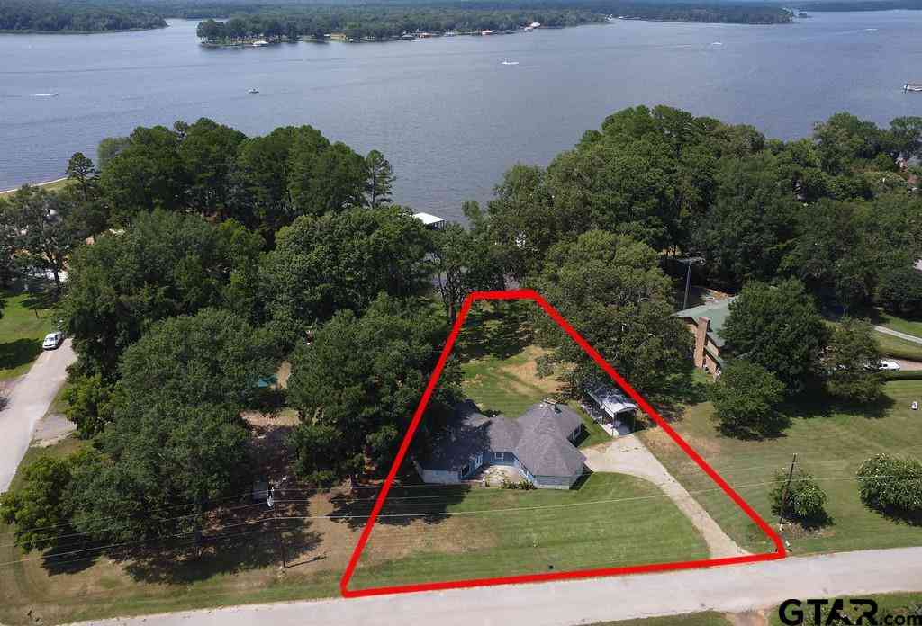 Homes For Sale - 17928 Lakeview<br/> Troup, TX 75789