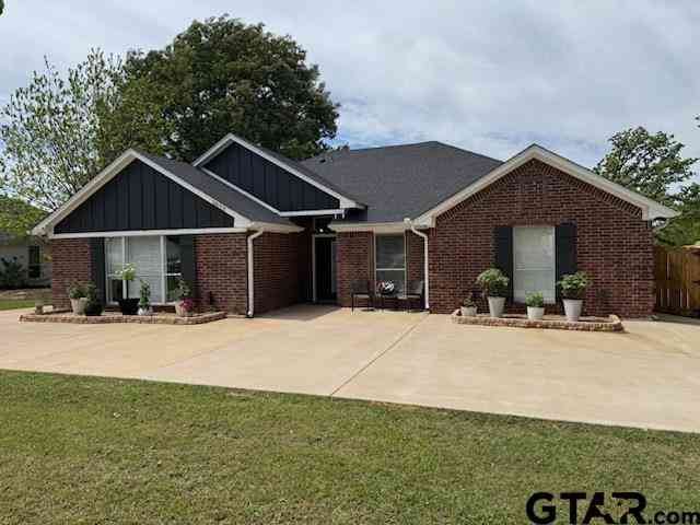 Homes For Sale - 10523 County Road 35<br/> Tyler, TX 75706