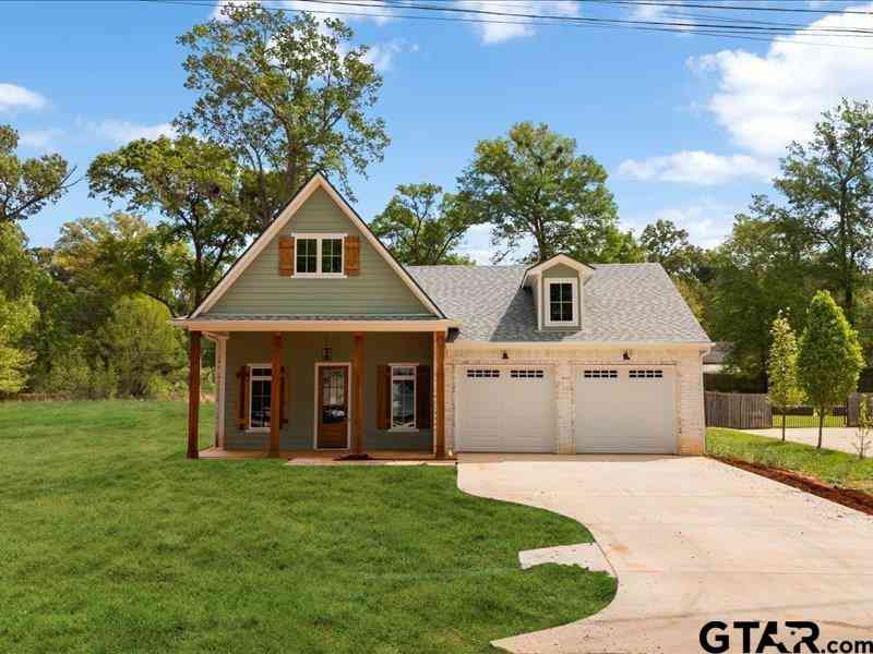 Homes For Sale - 18171 W Lakeview Dr<br/> Troup, TX 75789