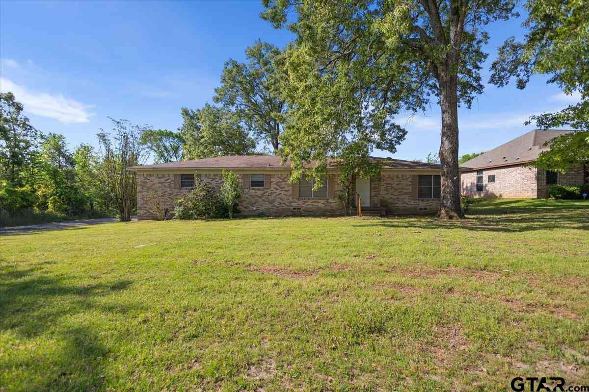Homes For Sale - 12773 Vickery Dr.<br/> Tyler, TX 75704