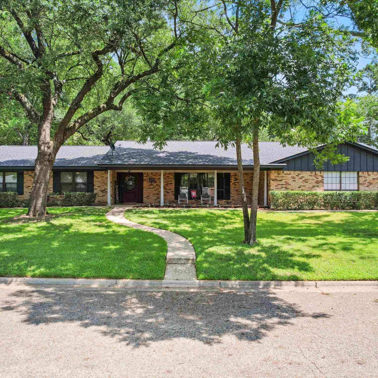 Homes For Sale - 156 Glenrose<br/> Hawkins, TX 75765