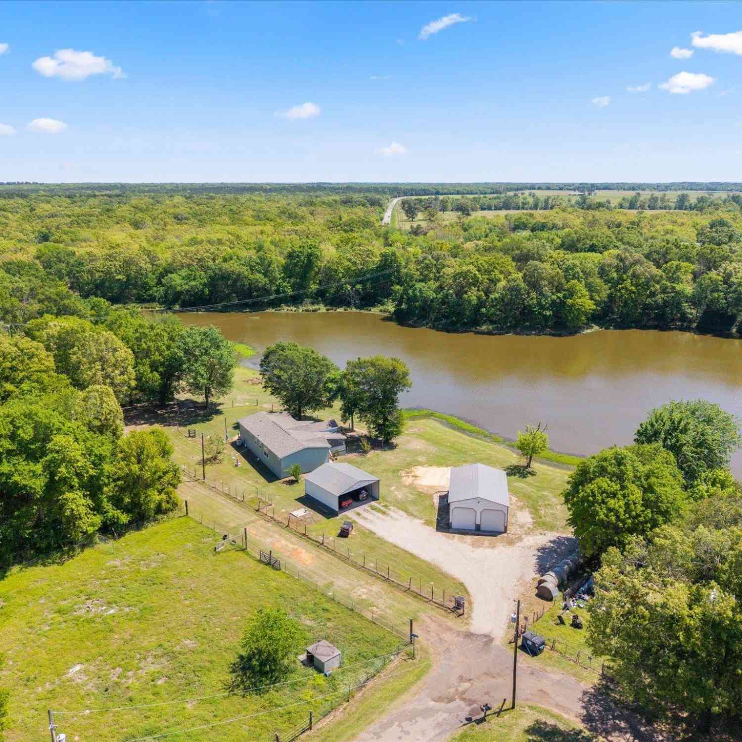 Homes For Sale - 140 Private Road 5679<br/> Alba, TX 75410