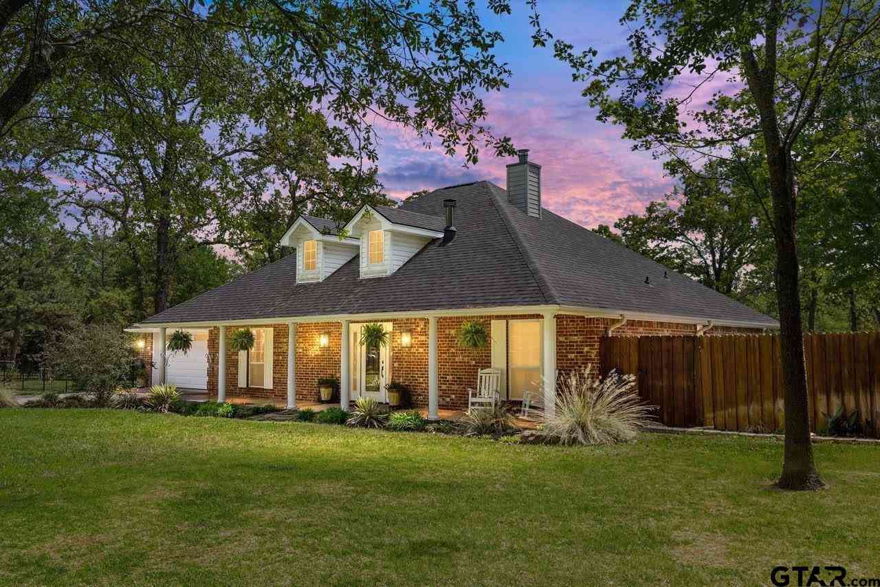 Homes For Sale - 108 Forehand Drive<br/> Henderson County, Trinidad, TX 75163