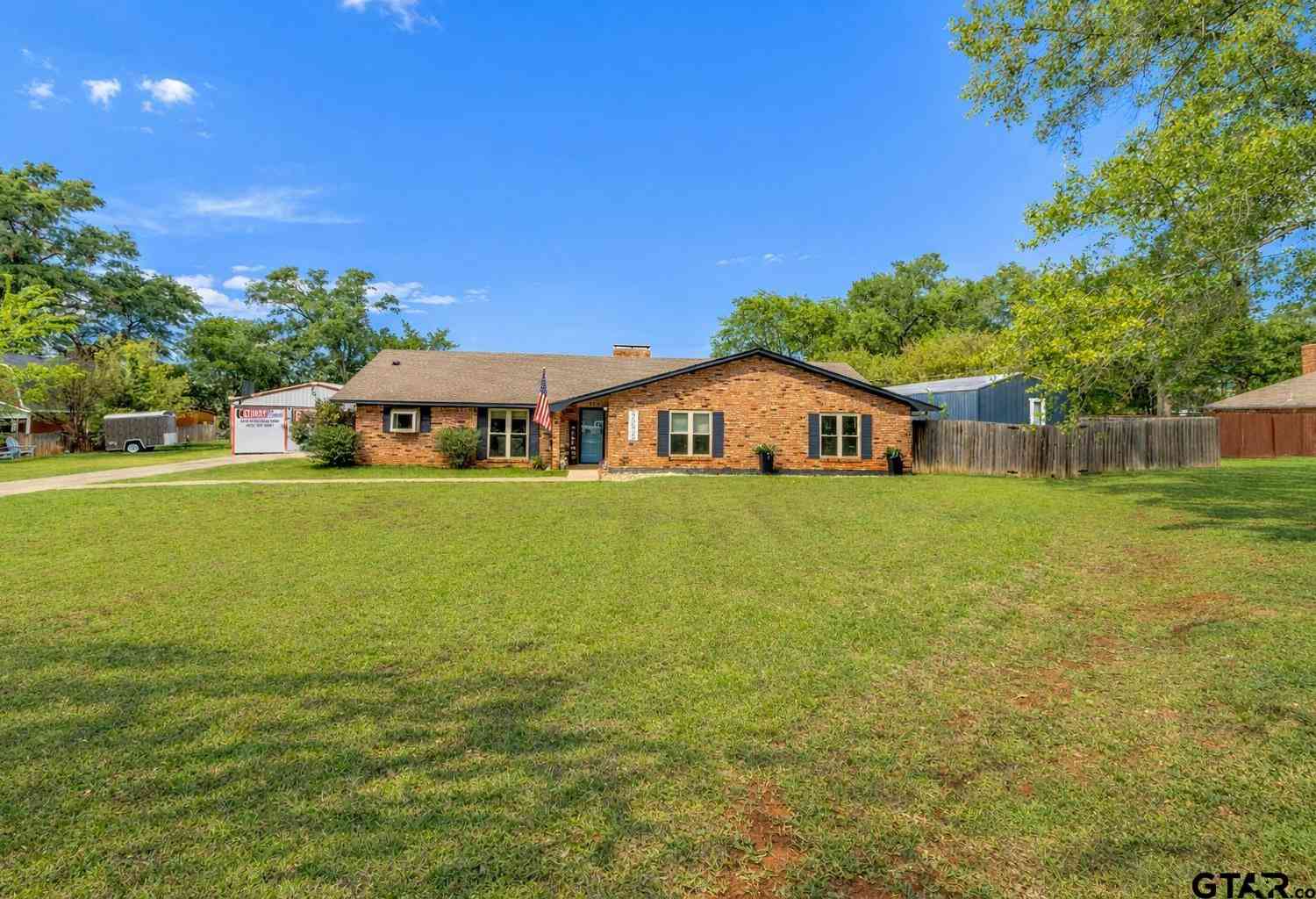 Homes For Sale - 9823 County Road 2228<br/> Whitehouse, TX 75791