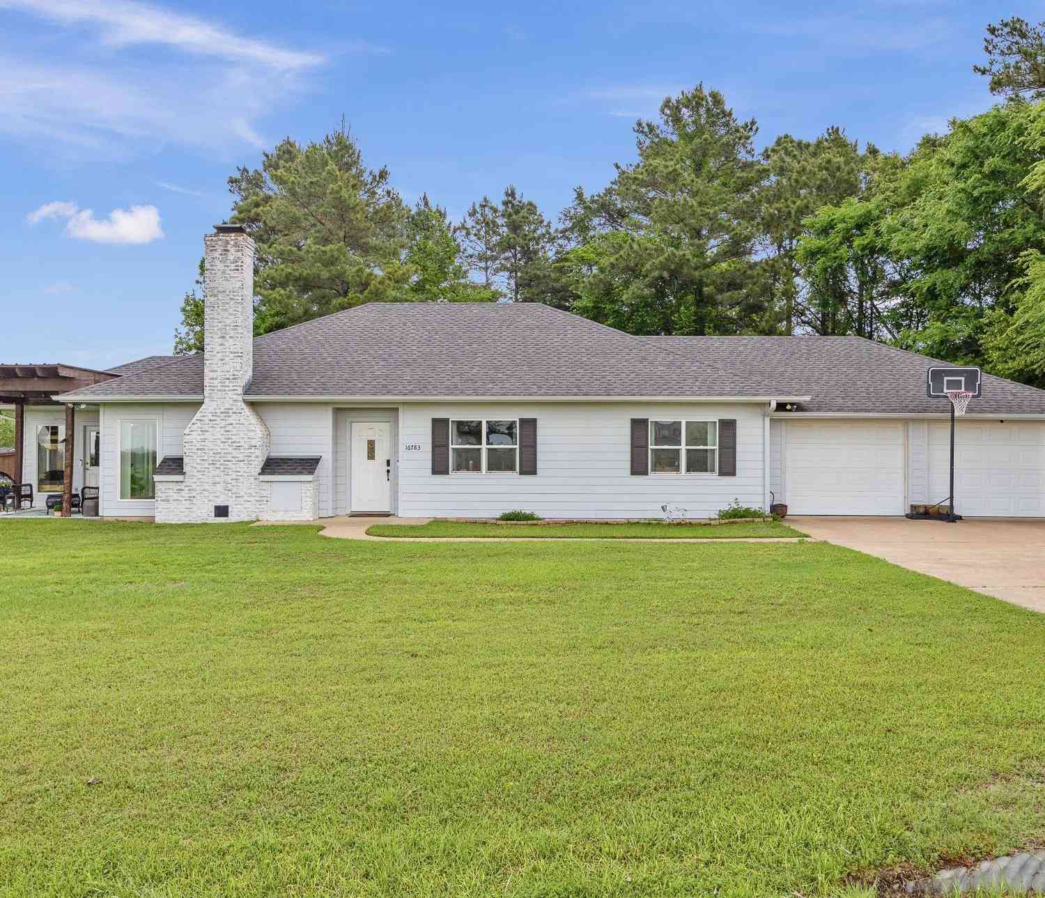 Homes For Sale - 16783 Cr 2143<br/> Troup, TX 75789