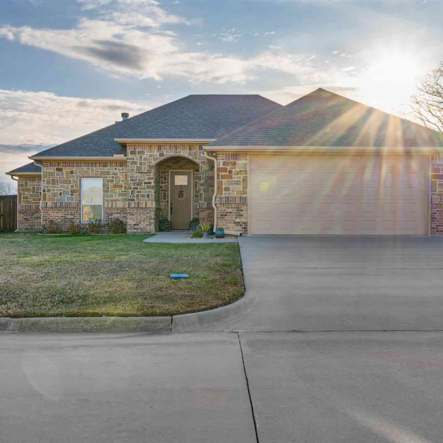 Homes For Sale - 1202 Rock Creek Dr<br/> Sulphur Springs, TX 75482