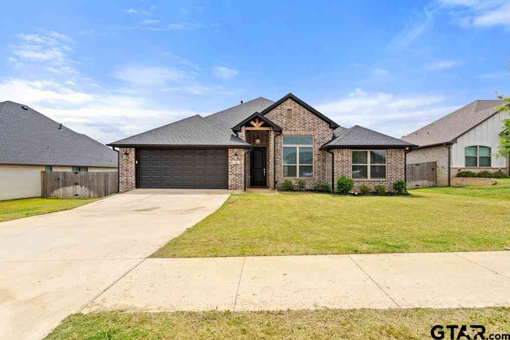 Homes For Sale - 242 Amanda Ave<br/> Bullard, TX 75757