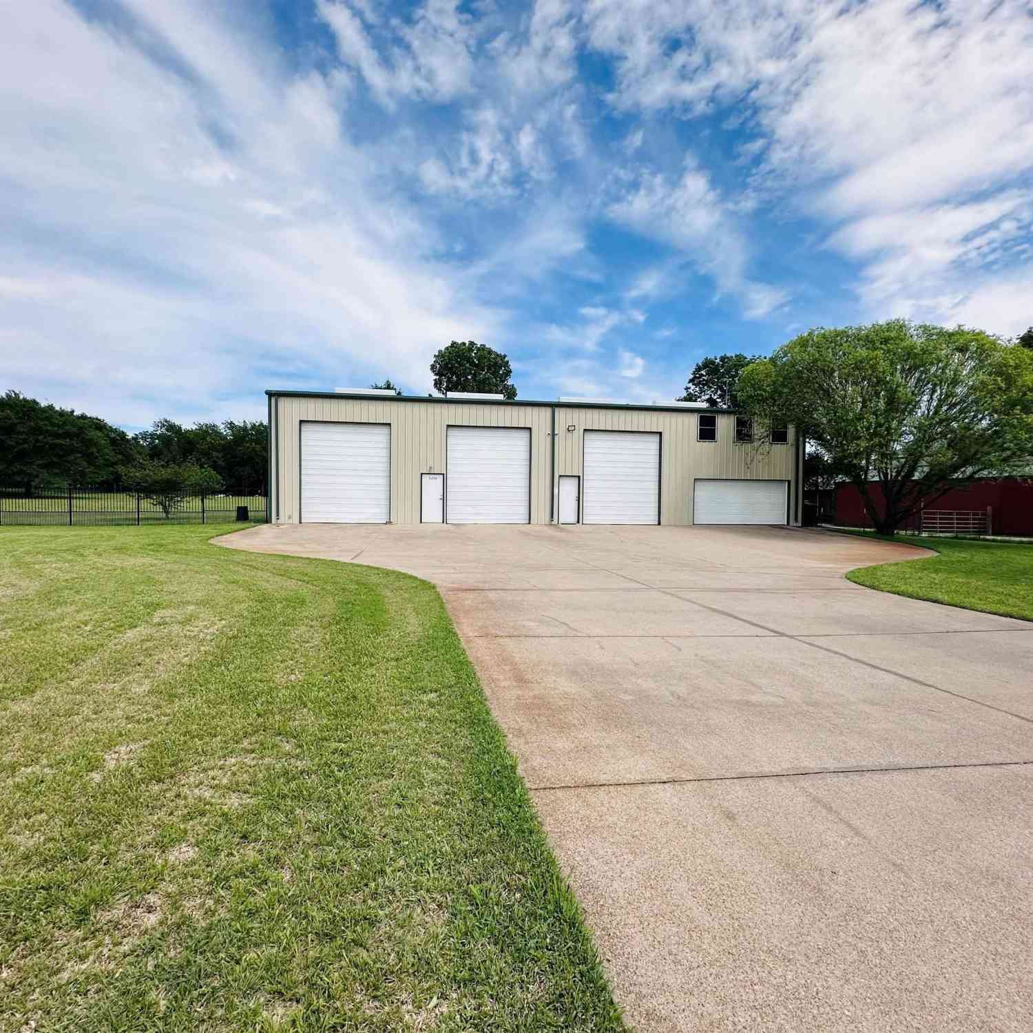 Homes For Sale - 6454 Clear Creek Road<br/> Mabank, TX 75156
