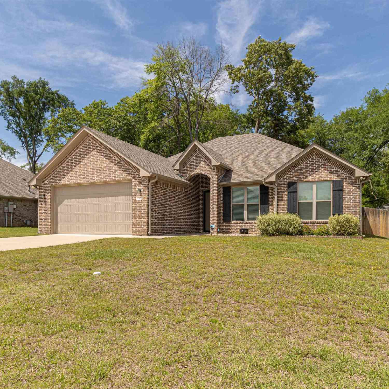 Homes For Sale - 107 Rose Row Ln<br/> Winona, TX 75792