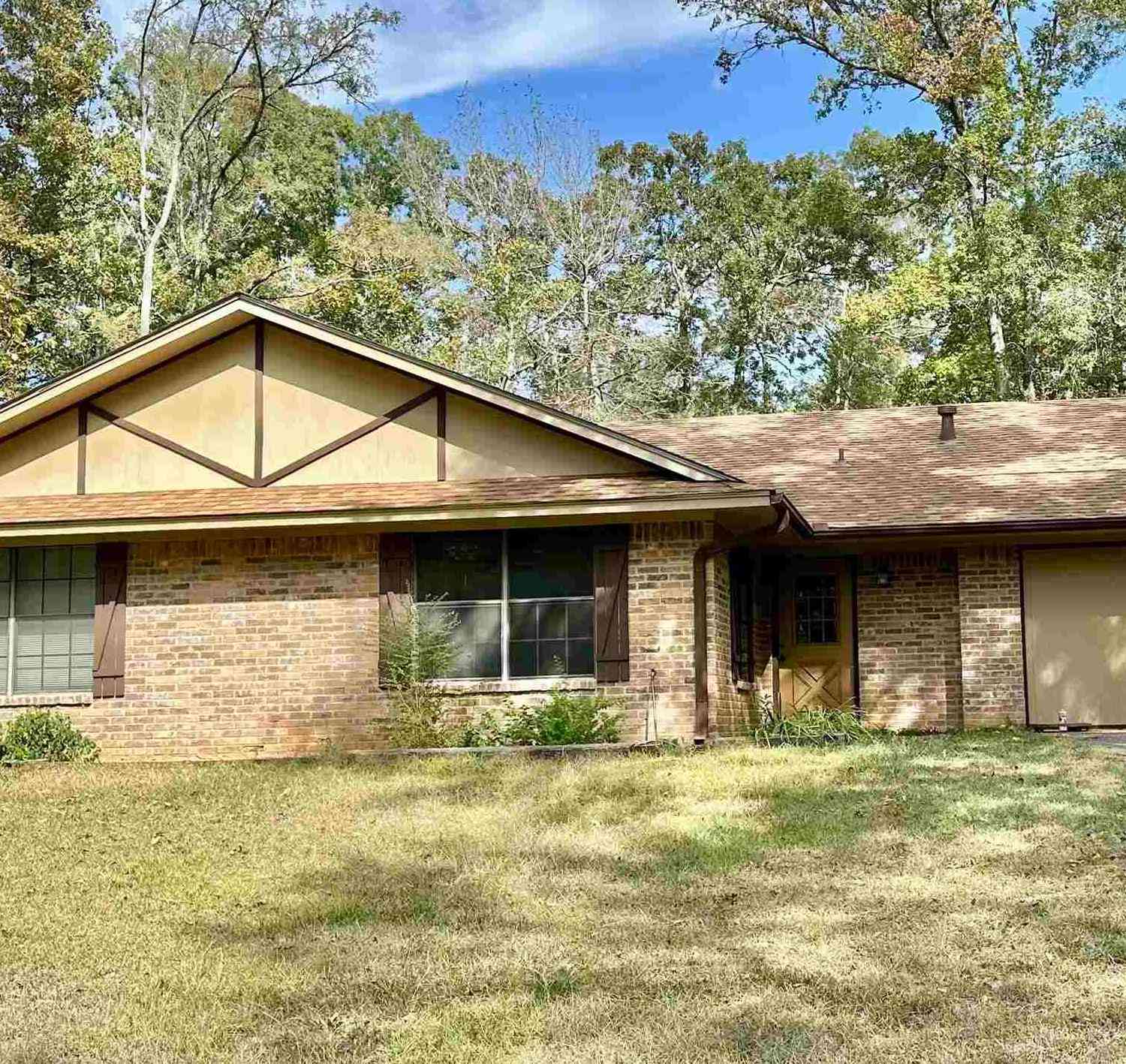 Homes For Sale - 23317 Elbow Creek Drive<br/> Gladewater, TX 75647