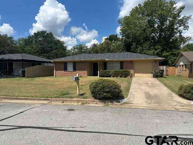 Homes For Sale - 3113 Greg Lane<br/> Tyler, TX 75703