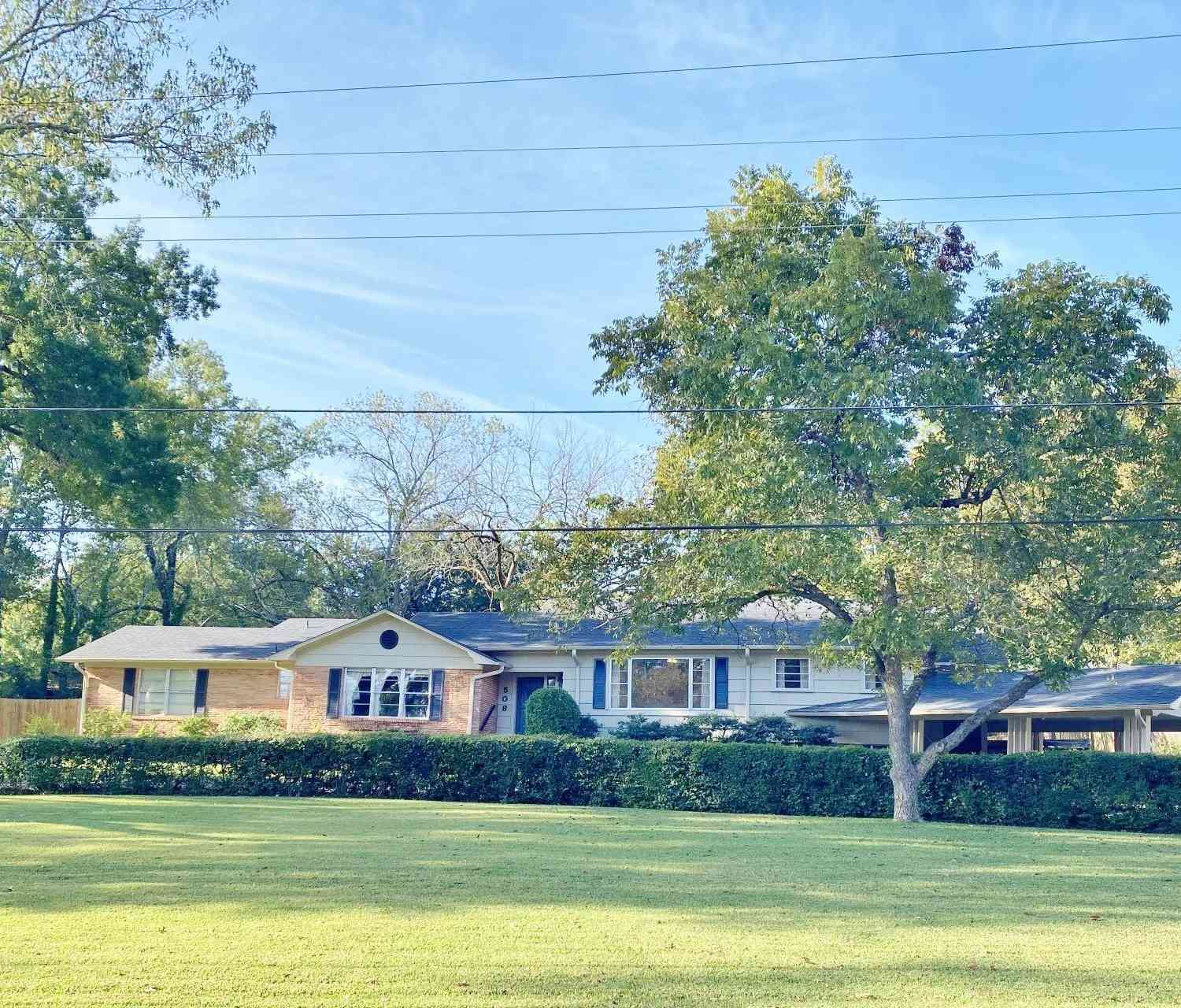 Homes For Sale - 508 Dellwood<br/> Mount Pleasant, TX 75455