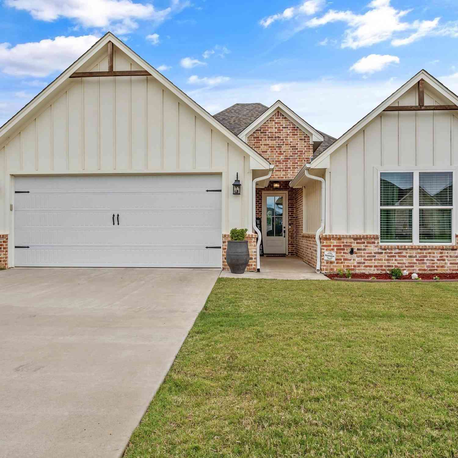 Homes For Sale - 224 Kaul<br/> Bullard, TX 75757