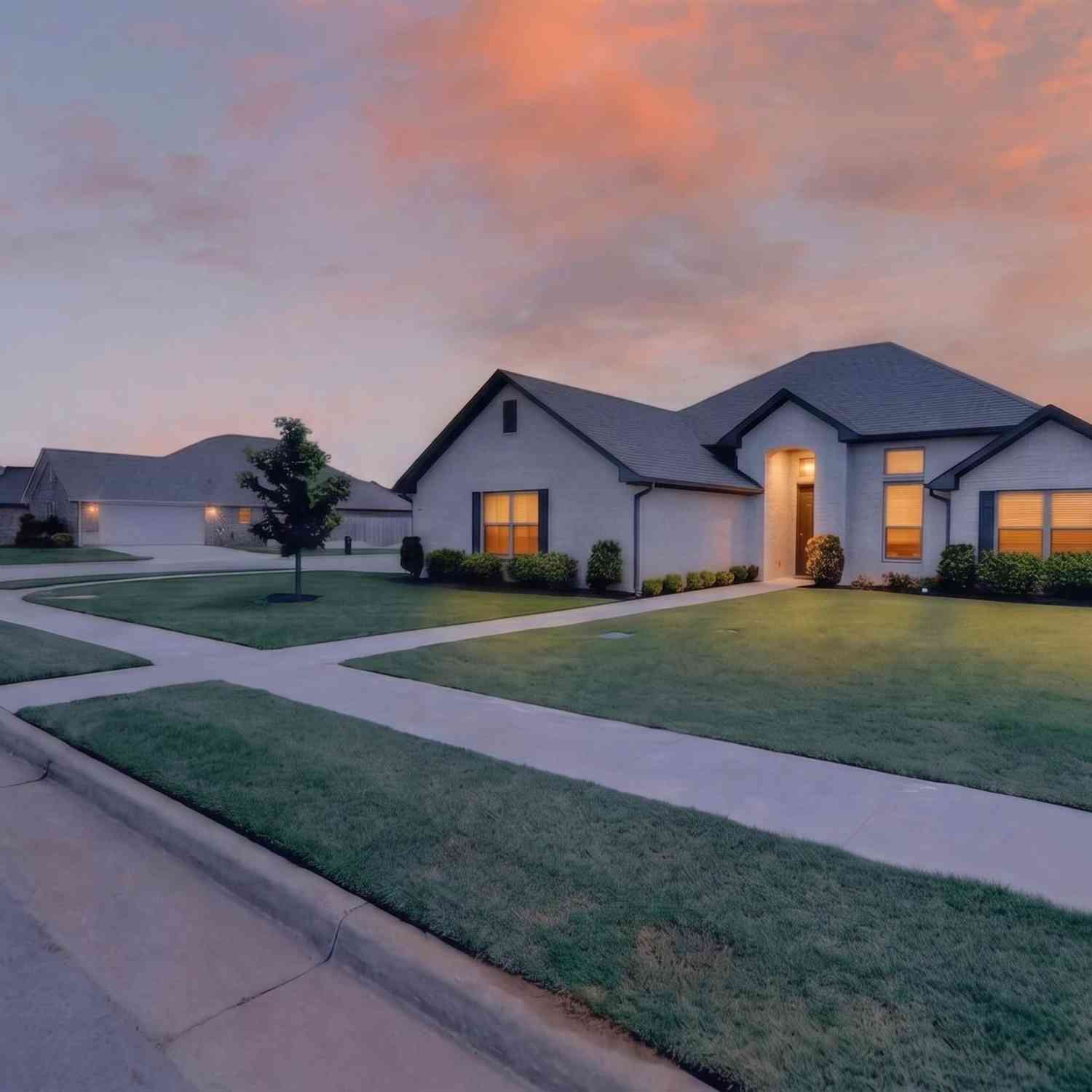 Homes For Sale - 412 Meadows Lane<br/> Chandler, TX 75758