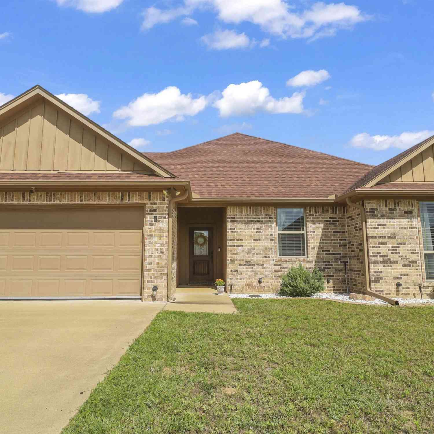 Homes For Sale - 218 Bois D Arc Drive<br/> Bullard, TX 75757