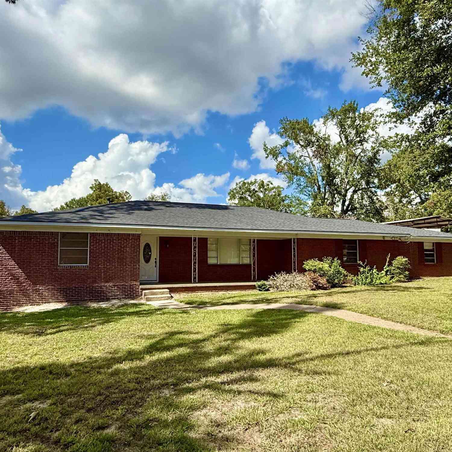 Homes For Sale - 559 Elm St<br/> Frankston, TX 75763