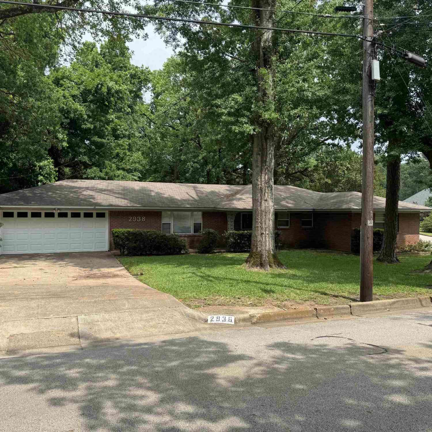 Homes For Sale - 2938 Dinah Lane<br/> Tyler, TX 75701