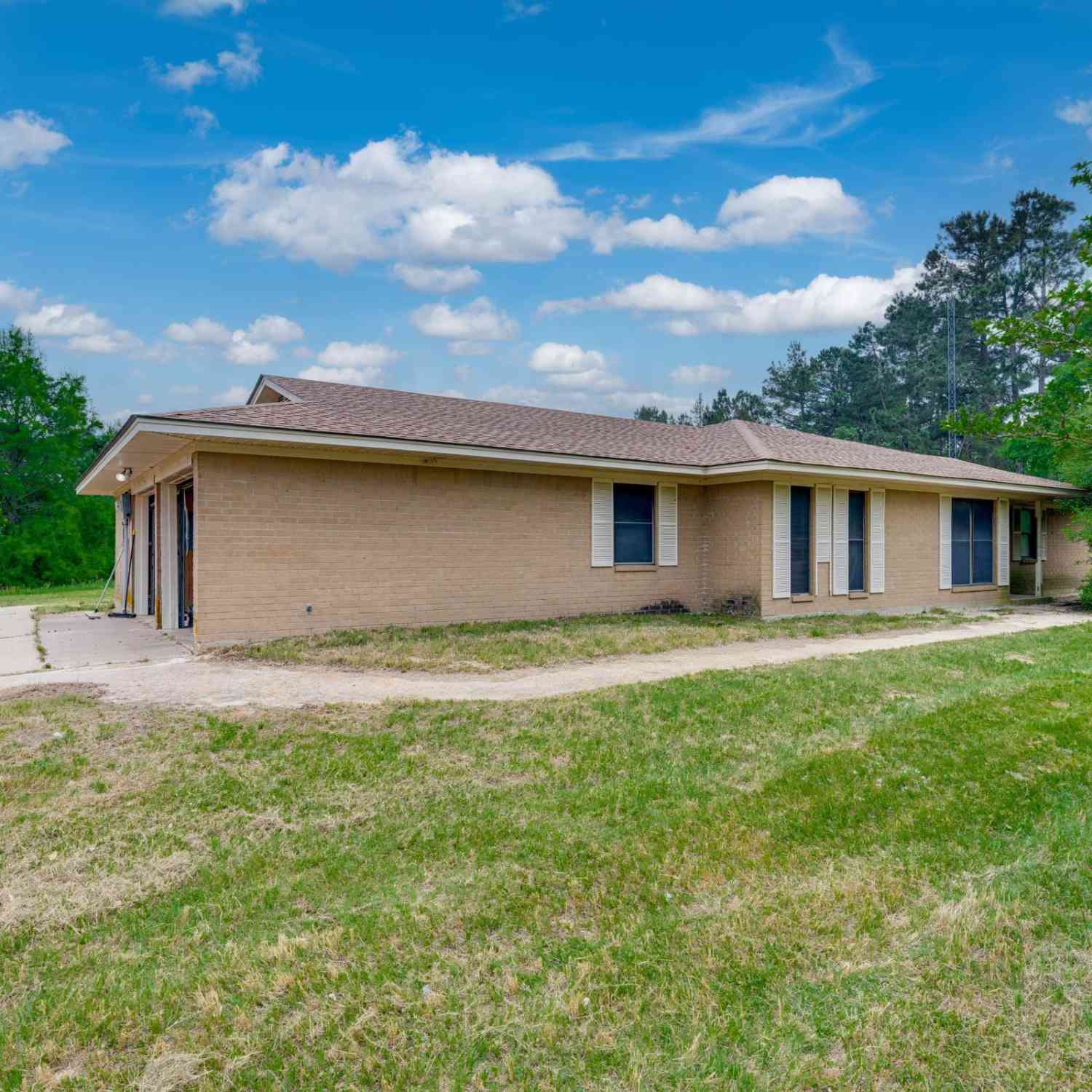 Homes For Sale - 1054 An County Road 415<br/> Palestine, TX 75801