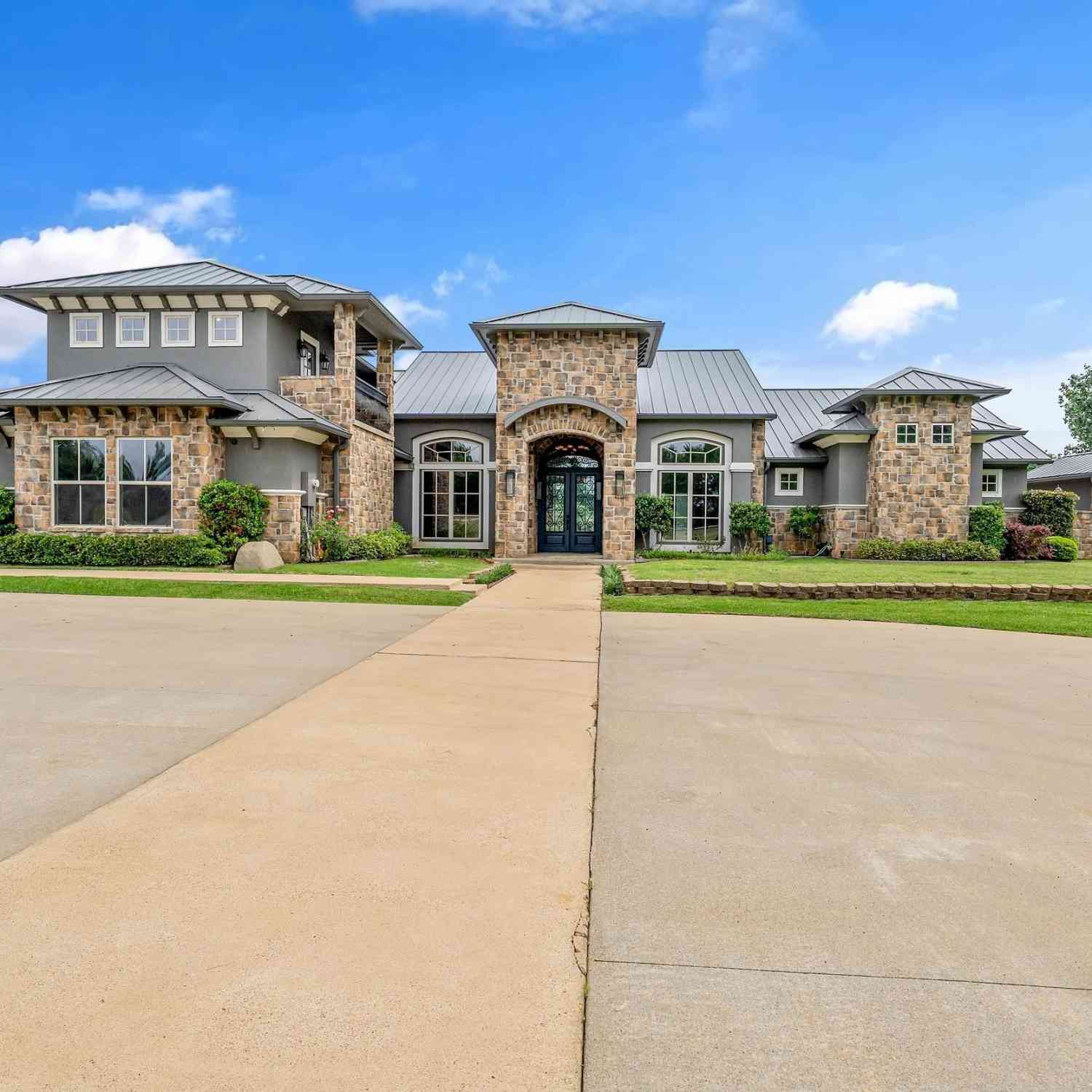 Homes For Sale - 20389 County Road 178<br/> Flint, TX 75762