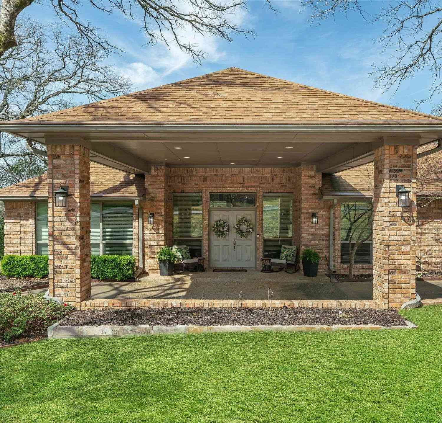 Homes For Sale - 318 Crestview<br/> Hideaway, TX 75771