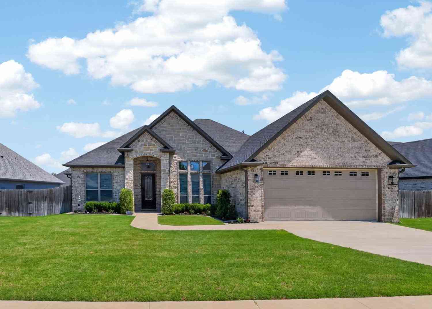 Homes For Sale - 7264 Medio Creek<br/> Tyler, TX 75703