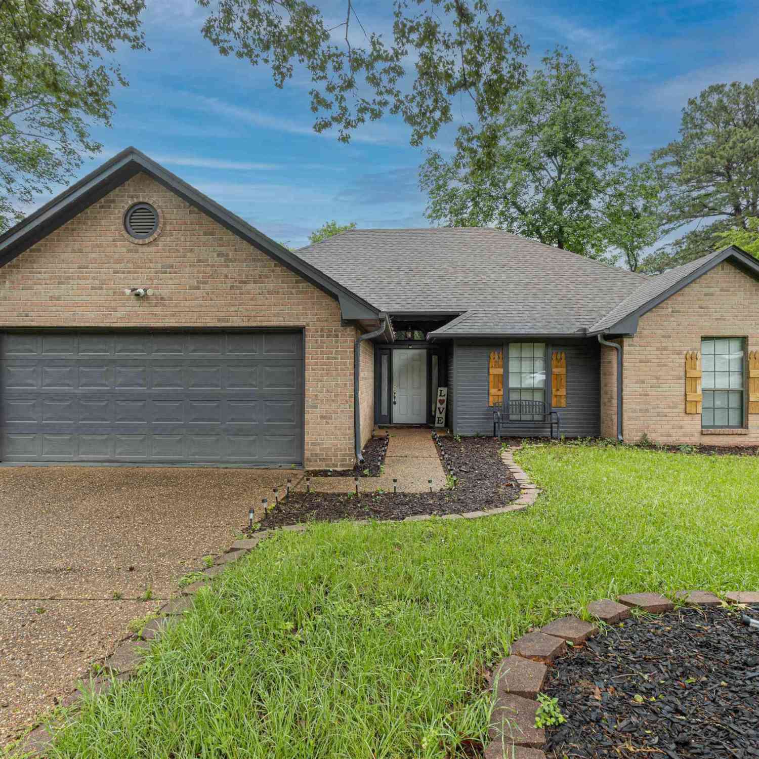 Homes For Sale - 17424 Carol Circle<br/> Flint, TX 75762