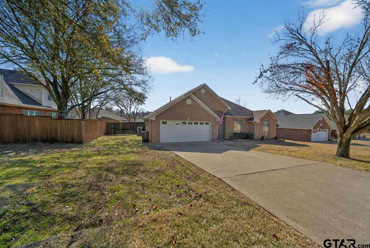 Homes For Sale - 11853 Cr 167<br/> Tyler, TX 75703