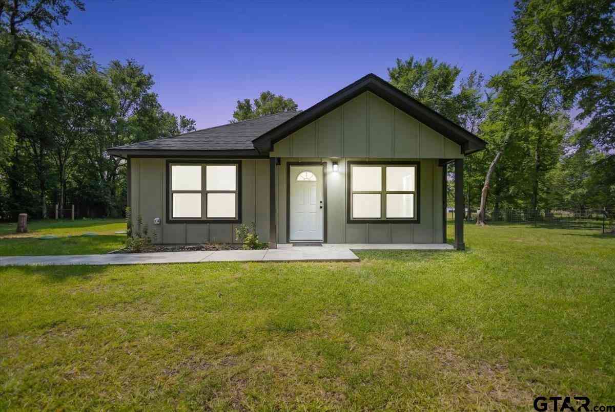 Homes For Sale - 19025 County Road 484<br/> Mineola, TX 75773