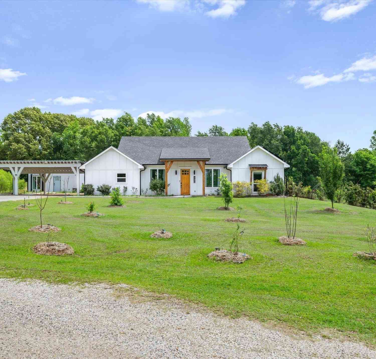 Homes For Sale - 17370 Fm 1253<br/> Lindale, TX 75771