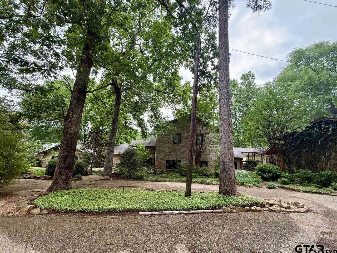 Homes For Sale - 204 Yellow Creek Trail<br/> Crockett, TX 75835