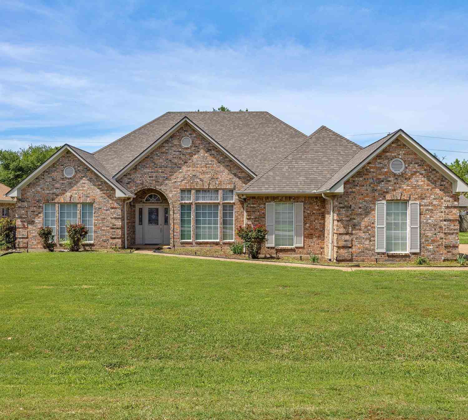 Homes For Sale - 122 N Bay Dr<br/> Bullard, TX 75757