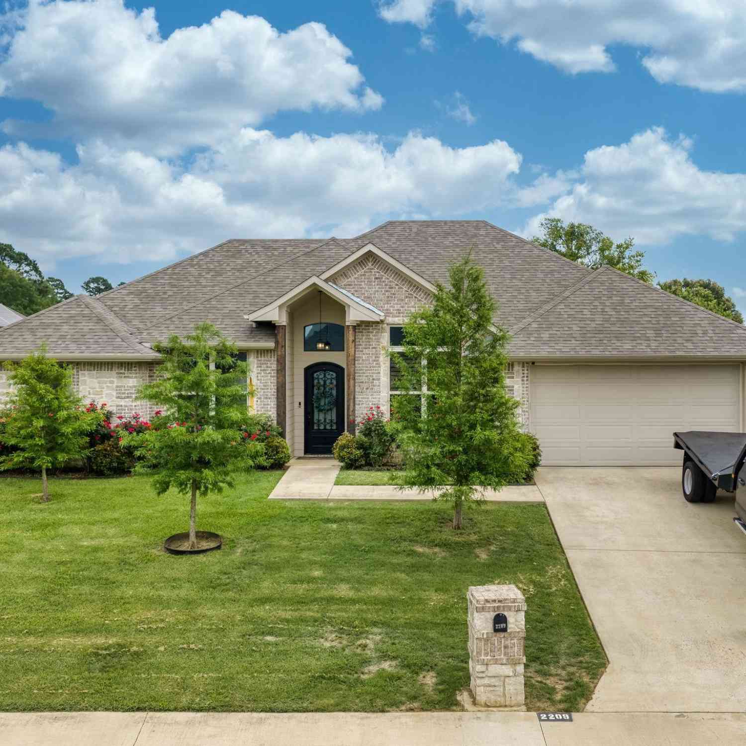 Homes For Sale - 2209 Rana Park<br/> Flint, TX 75762