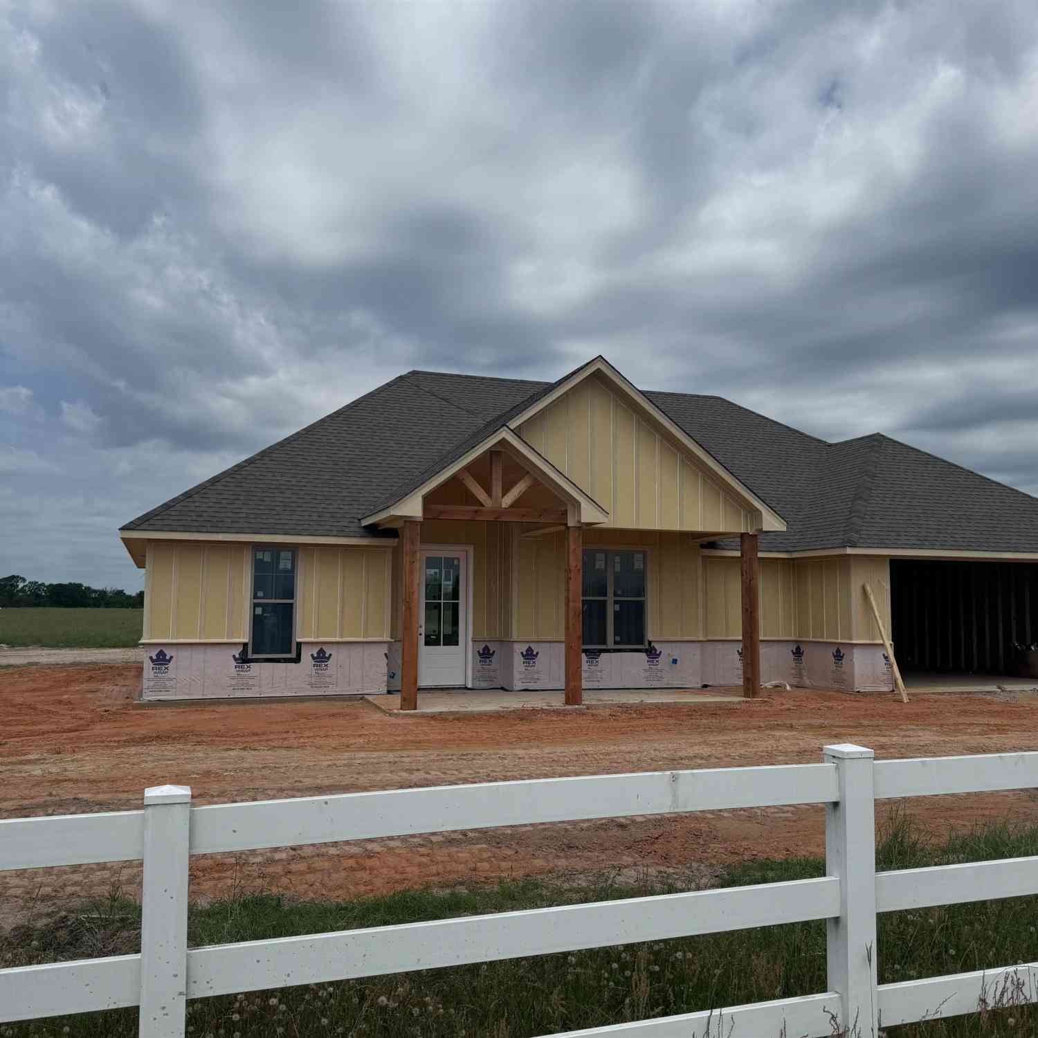 Homes For Sale - 16301 County Road 441<br/> Lindale, TX 75771