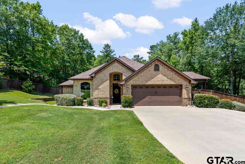 Homes For Sale - 449 Greenhill Road<br/> Longview, TX 75605