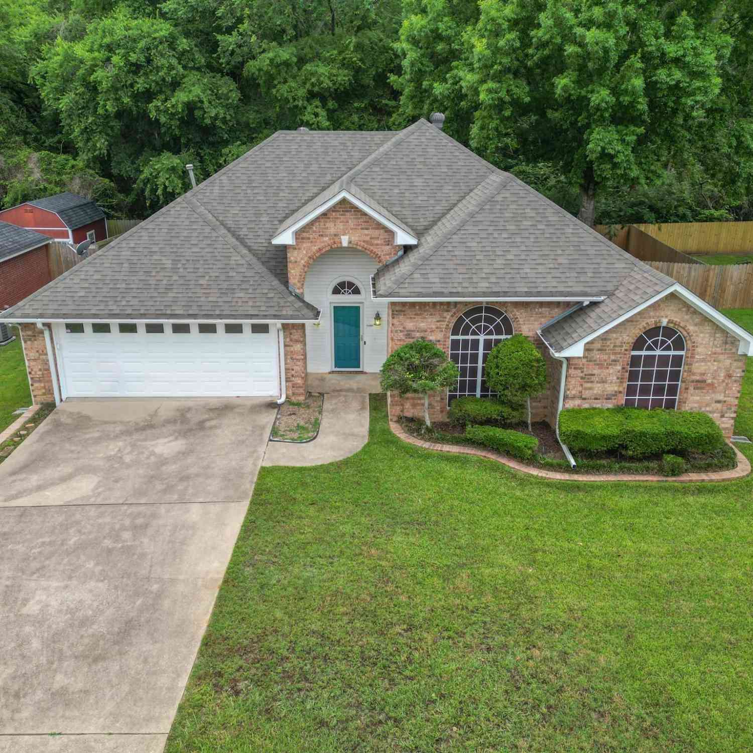 Homes For Sale - 16840 Thibodaux<br/> Tyler, TX 75703