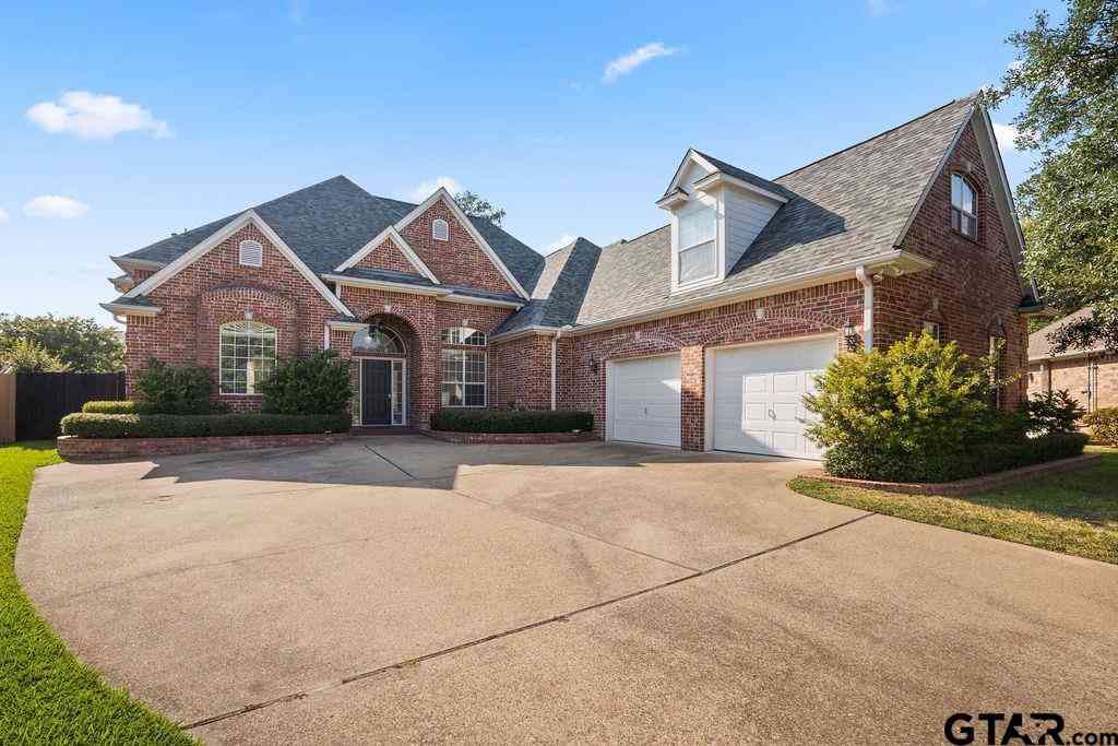 Homes For Sale - 2205 Bradbury Ct<br/> Tyler, TX 75703