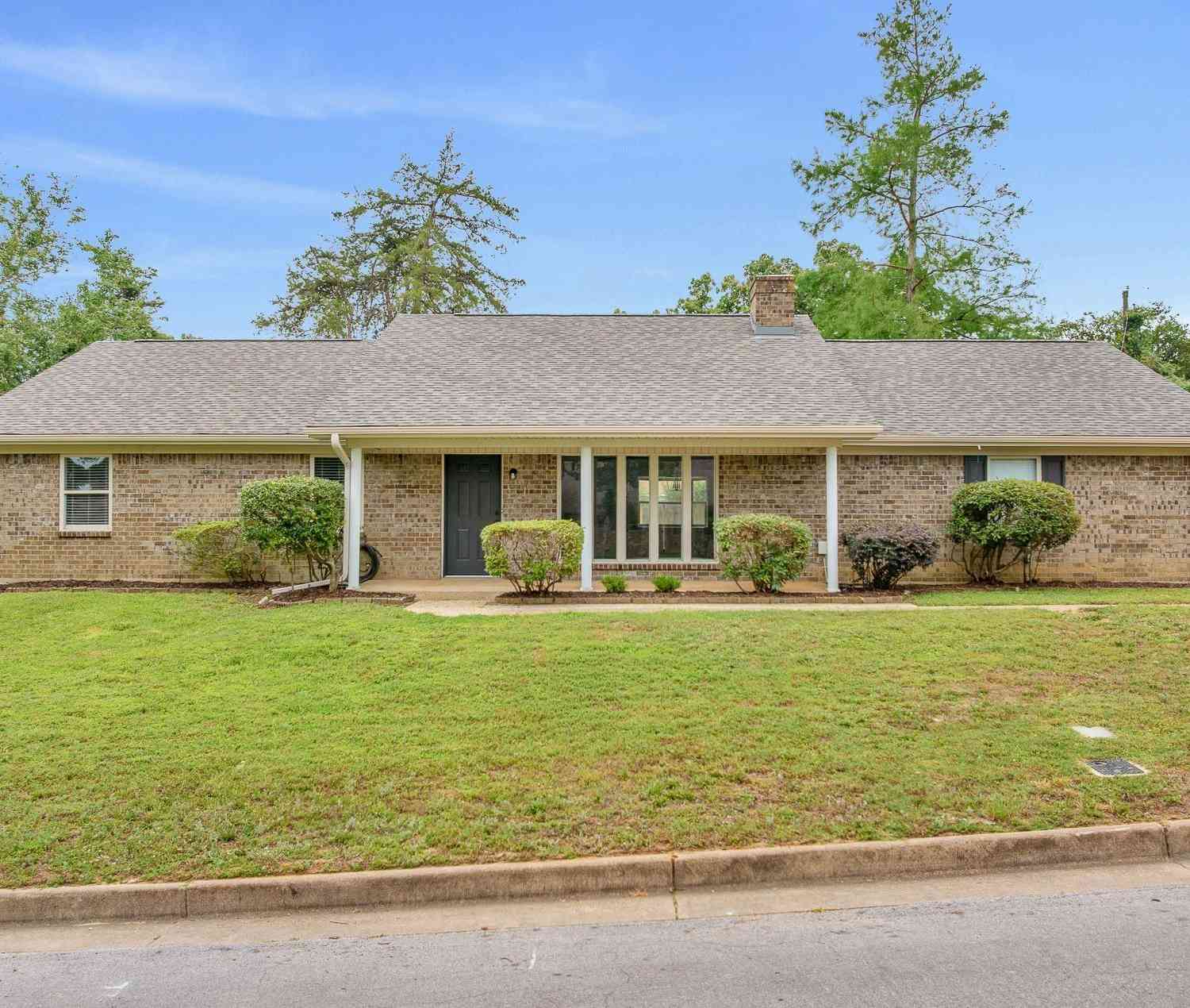 Homes For Sale - 1017 David Dr.<br/> Smith County, Tyler, TX 75703