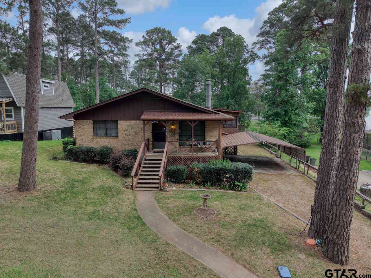 Homes For Sale - 21945 Brierwood Dr<br/> Henderson County, Frankston, TX 75763