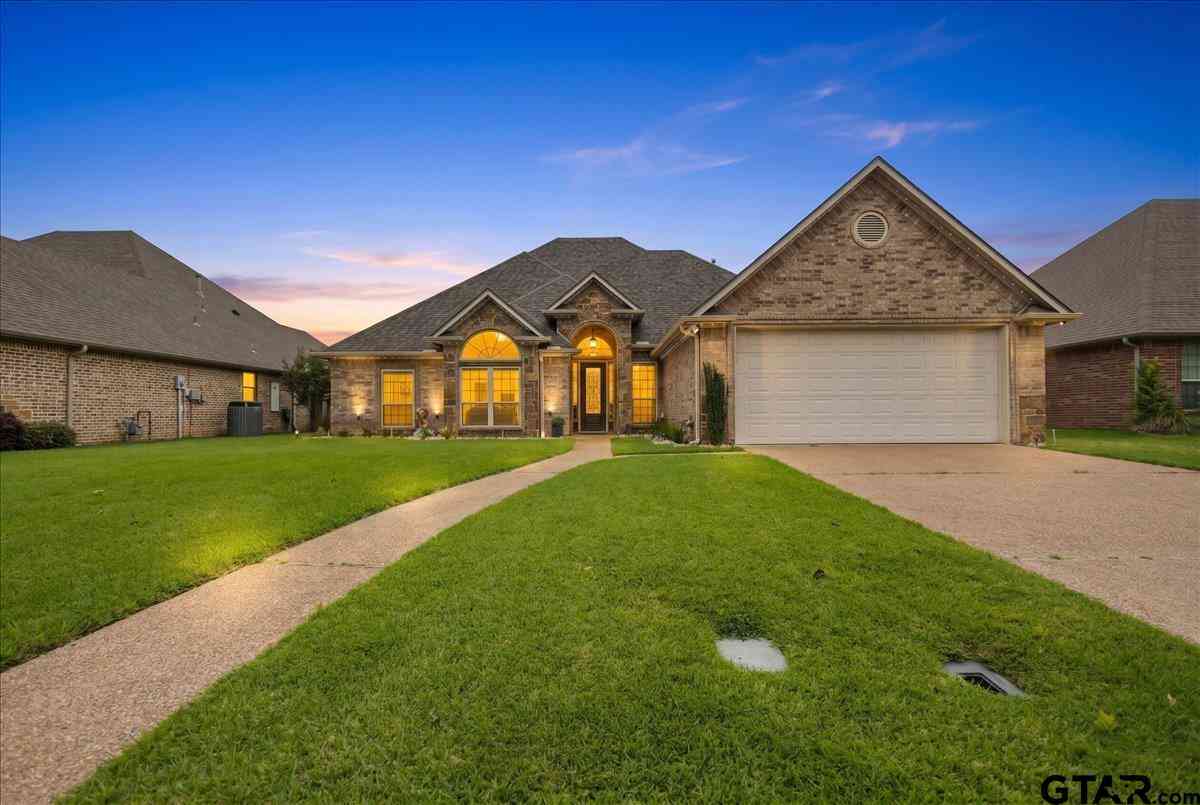 Homes For Sale - 838 Carriage Dr.<br/> Tyler, TX 75703