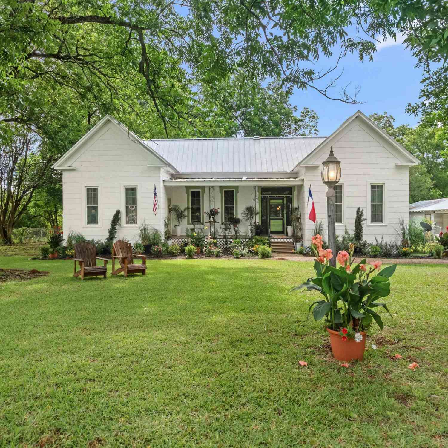 Homes For Sale - 529 E Fm 323<br/> Palestine, TX 75801